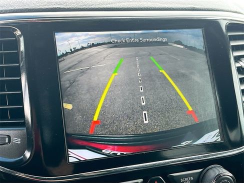 Used 2021 Jeep Grand Cherokee Laredo X image 14