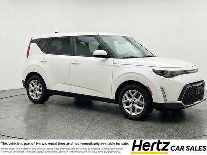 Used 2025 Kia Soul LX w/ LX Technology Package