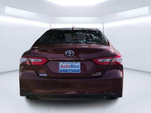 Used 2019 Toyota Camry LE FWD image 4