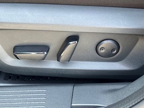 Certified 2023 Nissan Rogue SV image 38