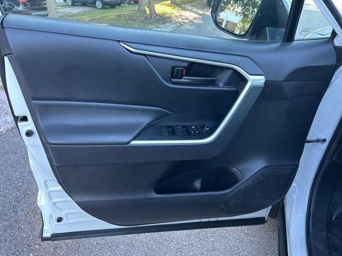 Used 2023 Toyota RAV4 LE image 10