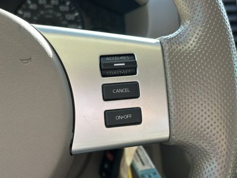 Used 2017 Nissan Frontier SV image 22