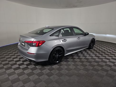 Used 2024 Honda Civic Sport image 4