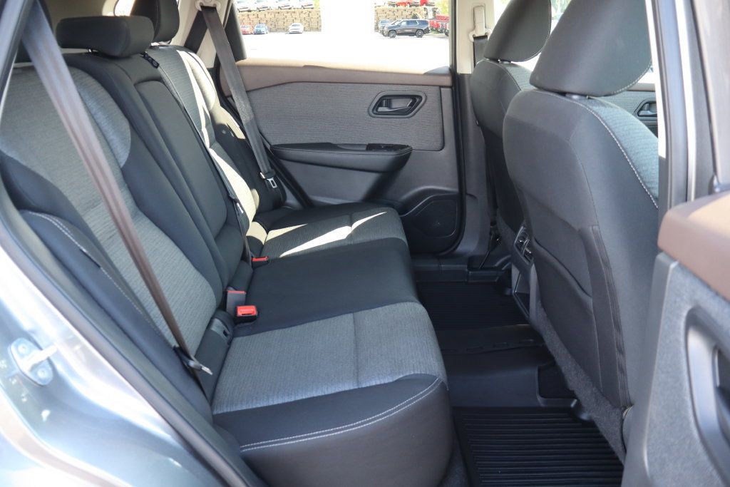 Used 2021 Nissan Rogue S AWD/4WD image 18