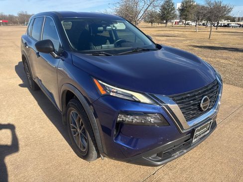 Used 2021 Nissan Rogue S image 4