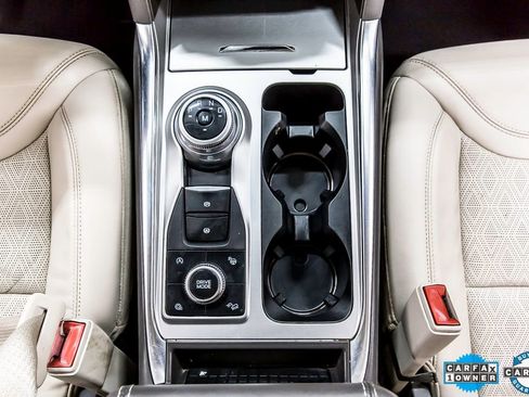 Used 2020 Ford Explorer Platinum w/ Premium Technology Package image 23