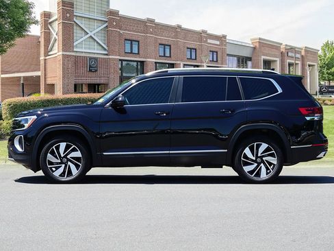 Used 2024 Volkswagen Atlas SEL AWD/4WD image 8