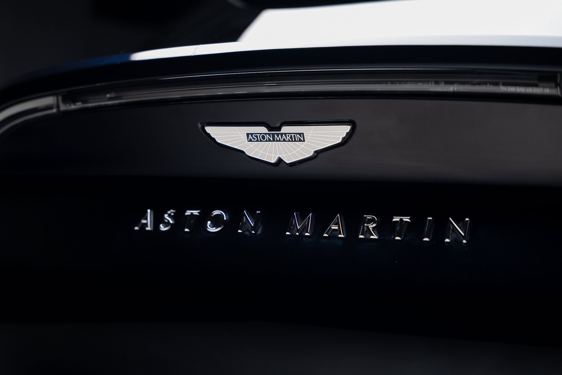 Used 2021 Aston Martin DBX AWD/4WD image 29