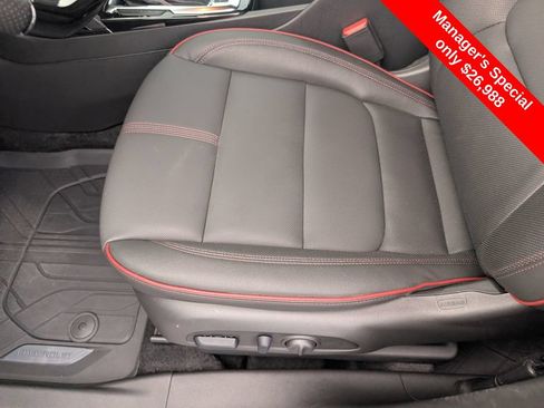Used 2025 Chevrolet TrailBlazer RS w/ Convenience Package AWD/4WD image 22