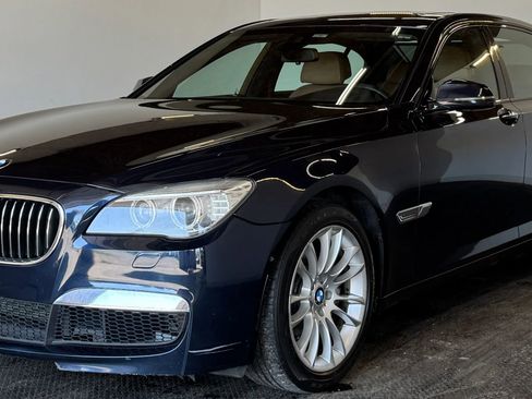 Used 2015 BMW 740Li image 2