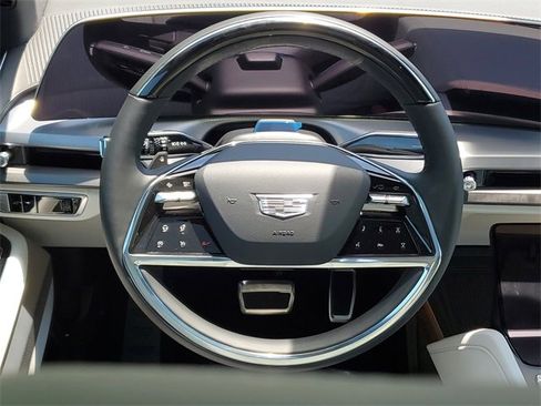 New 2026 Cadillac Vistiq Luxury image 10