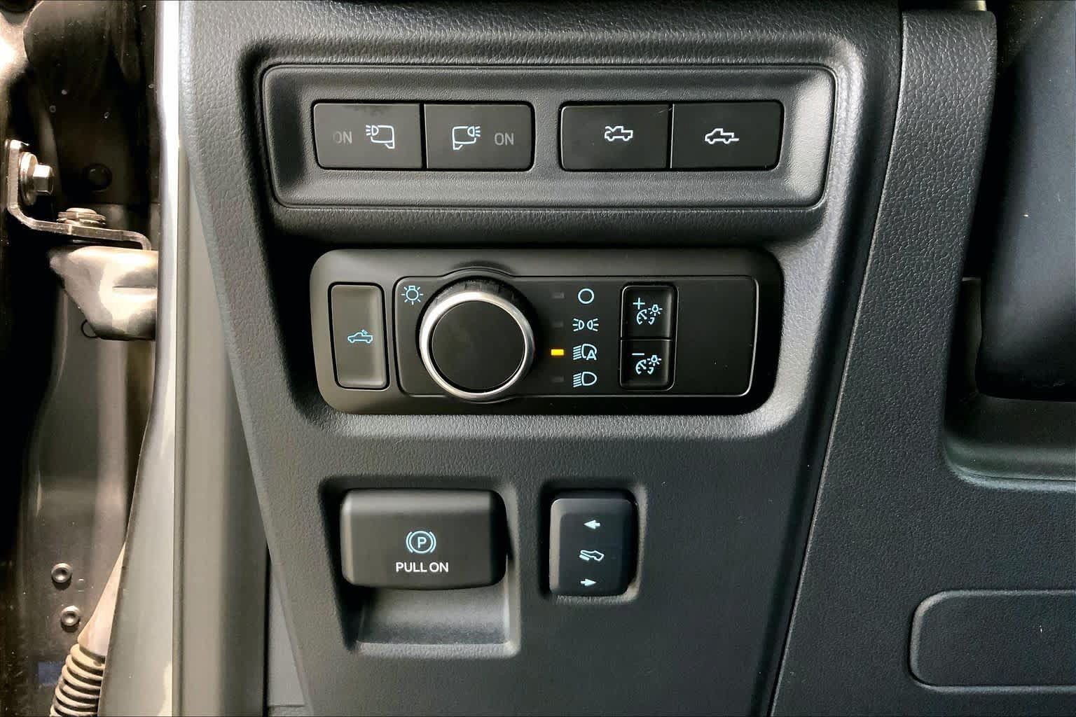Used 2024 Ford F150 Lightning Lariat AWD/4WD image 34