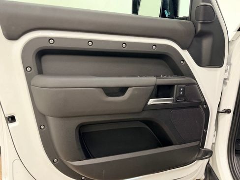 Used 2025 Land Rover Defender 110 S AWD/4WD image 11