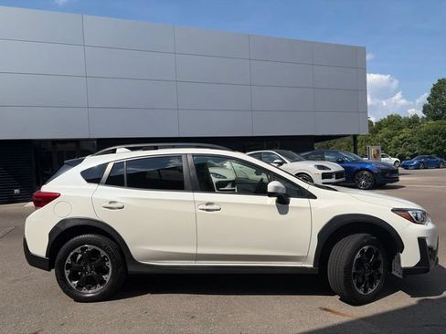Used 2021 Subaru Crosstrek 2.0i Premium w/ Moonroof Package AWD/4WD image 2