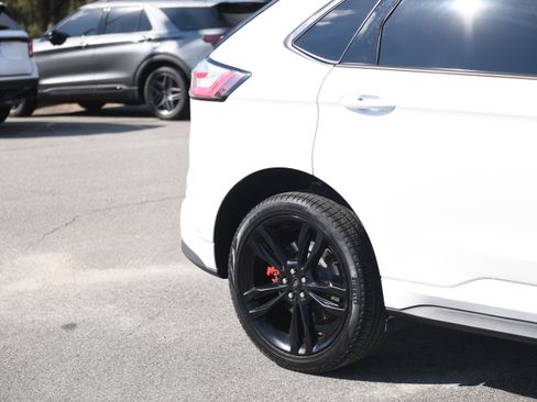 Used 2020 Ford Edge ST w/ Equipment Group 401A image 4