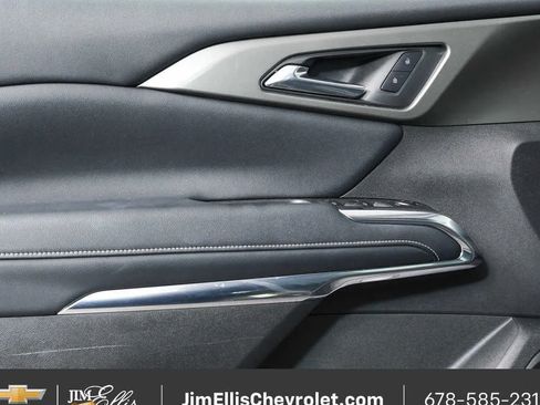 Certified 2025 Chevrolet Traverse LT FWD image 6