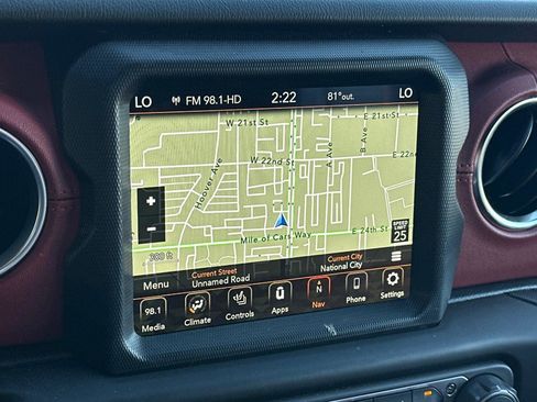 Used 2023 Jeep Wrangler Unlimited Rubicon 4xe image 21