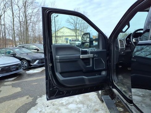 Used 2021 Ford F250 Platinum image 25