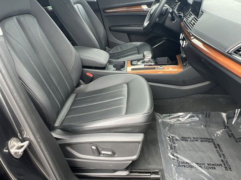 Used 2023 Audi Q5 2.0T Premium w/ Convenience Package image 30
