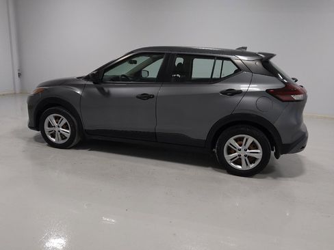 Used 2022 Nissan Kicks S w/ Interior Electronics Package FWD image 3
