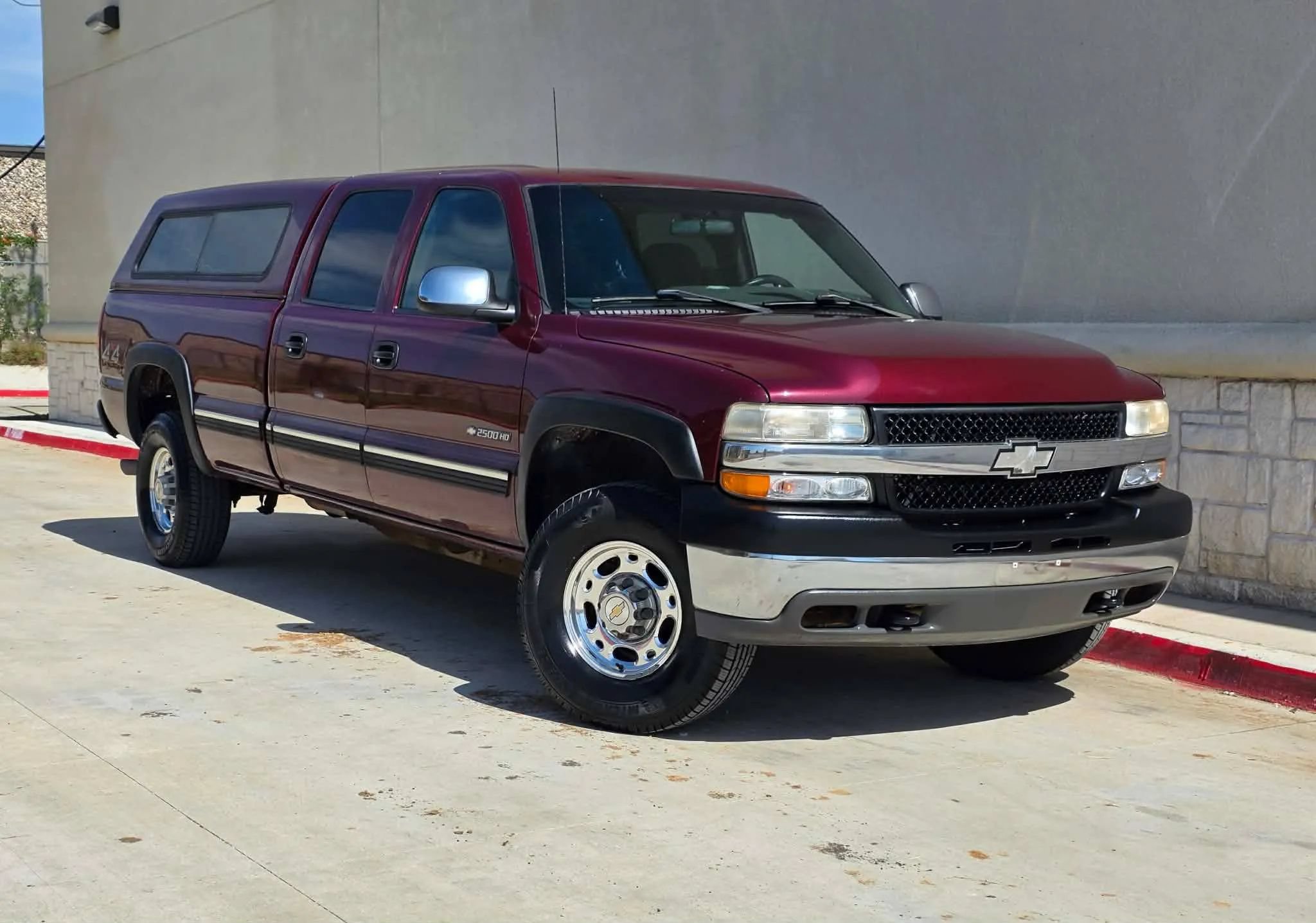 Used 2002 Chevrolet Silverado 2500 LS w/ Off-Road Skid Plate Pkg AWD/4WD image 1
