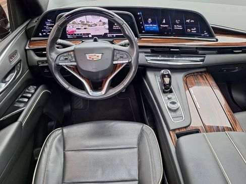 Certified 2023 Cadillac Escalade Premium Luxury image 9