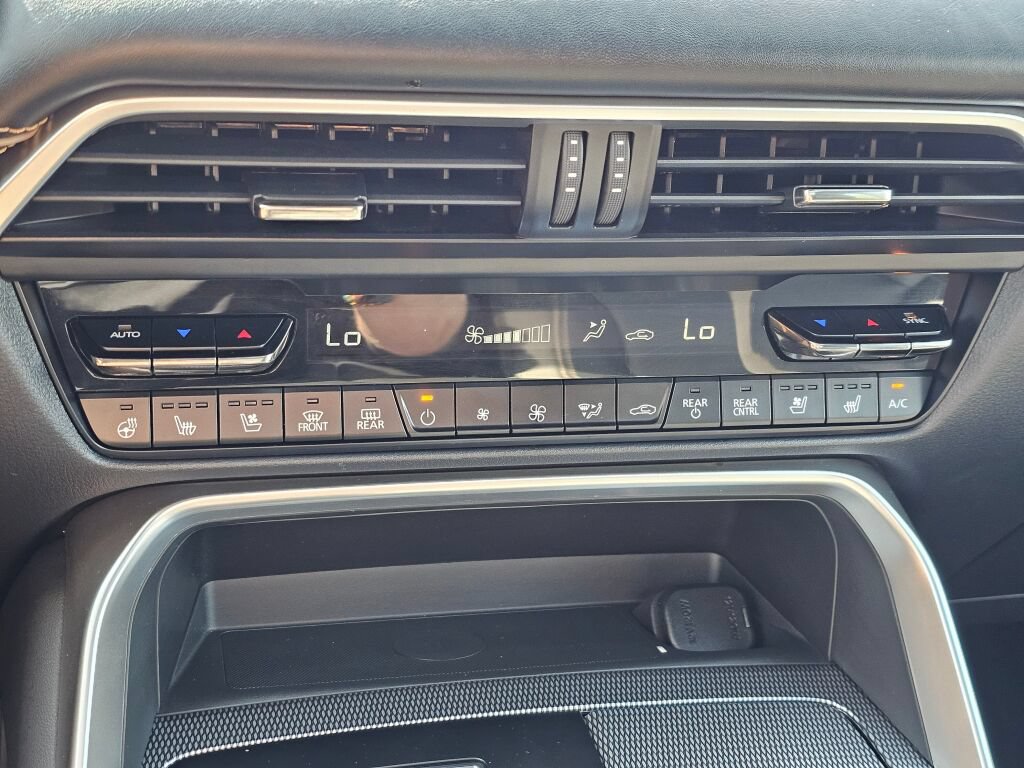 Certified 2025 MAZDA CX-90 Plug-In Hybrid w/ Premium Plus AWD/4WD image 17