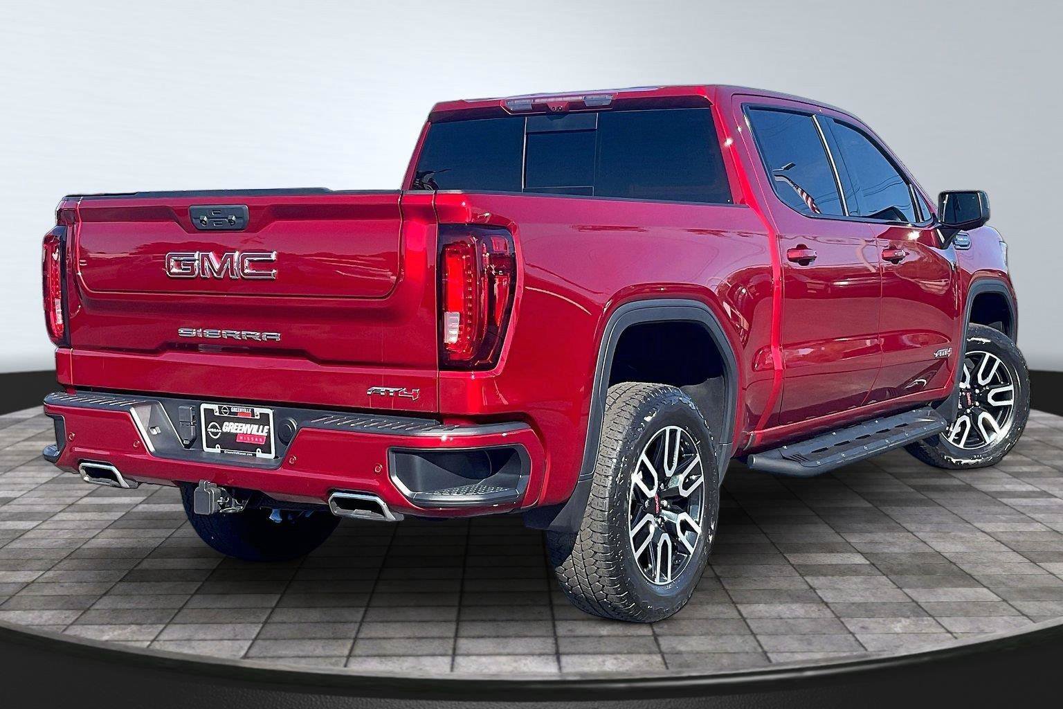 Used 2025 GMC Sierra 1500 AT4 w/ AT4 Premium Package AWD/4WD image 14