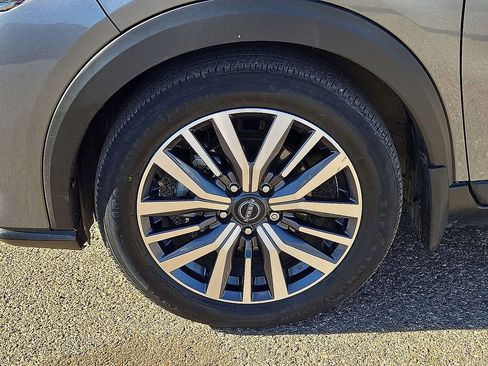 Used 2024 Nissan Kicks SV image 11