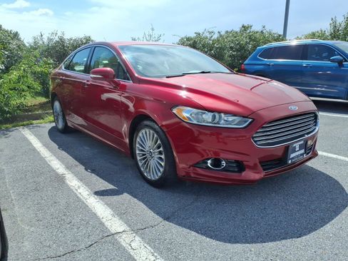 Used 2016 Ford Fusion Titanium FWD image 1