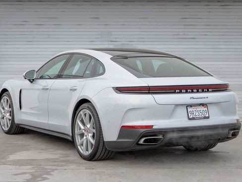 Certified 2024 Porsche Panamera 4 image 3