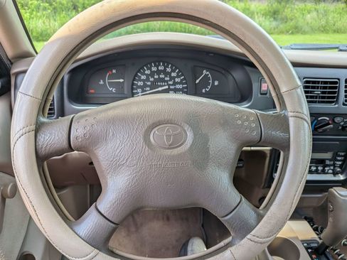 Used 2004 Toyota Tacoma 2WD Regular Cab image 13