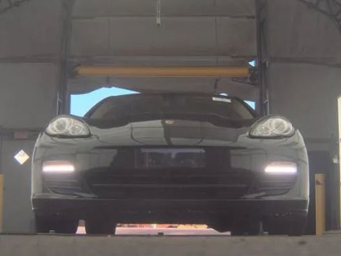 Used 2012 Porsche Panamera S image 3