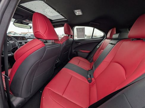 Used 2022 Lexus UX 250h F Sport image 12