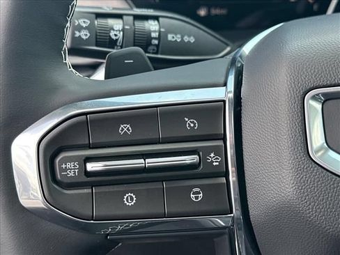 New 2026 GMC Acadia Denali w/ Super Cruise Package FWD image 31
