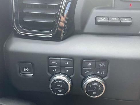 Certified 2024 GMC Sierra 1500 AT4X w/ AT4X AEV Edition image 27