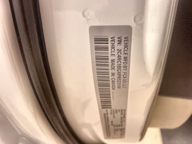 Used 2023 Chrysler Pacifica Touring-L FWD image 22