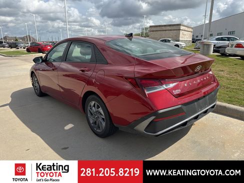 Used 2024 Hyundai Elantra SEL image 5