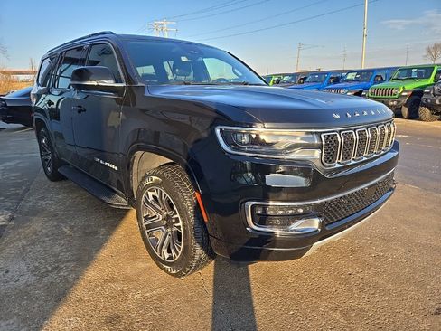 Used 2024 Jeep Wagoneer Series II image 13