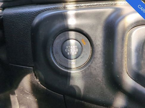 Used 2018 Jeep Wrangler Sport image 33