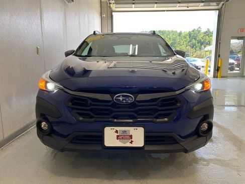 Used 2024 Subaru Crosstrek 2.0i Premium AWD/4WD image 4