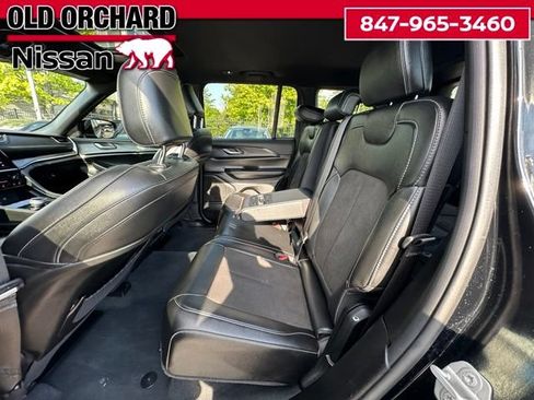 Used 2023 Jeep Grand Cherokee Altitude AWD/4WD image 14