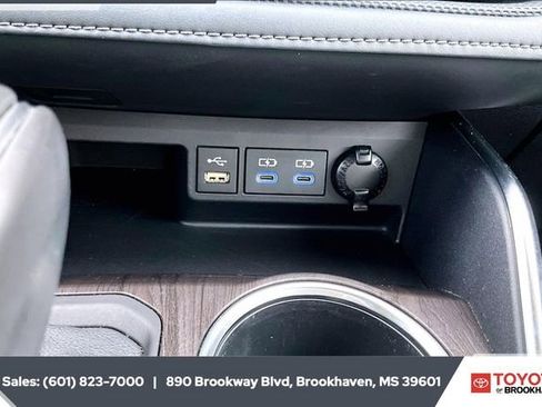 Used 2022 Toyota Highlander Platinum image 23