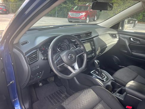 Used 2018 Nissan Rogue SV FWD image 7