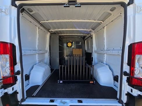 Used 2025 RAM ProMaster 2500 FWD image 20