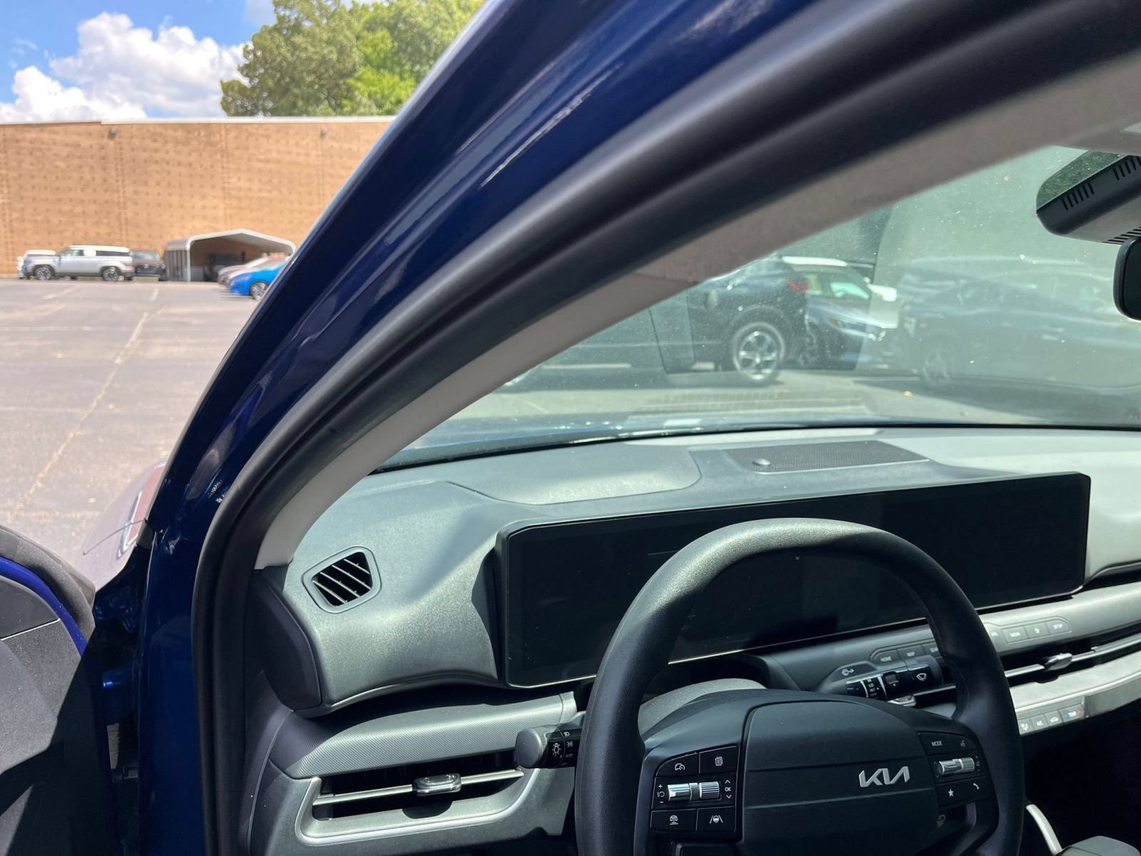 Used 2025 Kia K4 FWD image 36