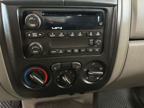 Used 2006 Chevrolet Colorado LS w/ Street Pack image 13