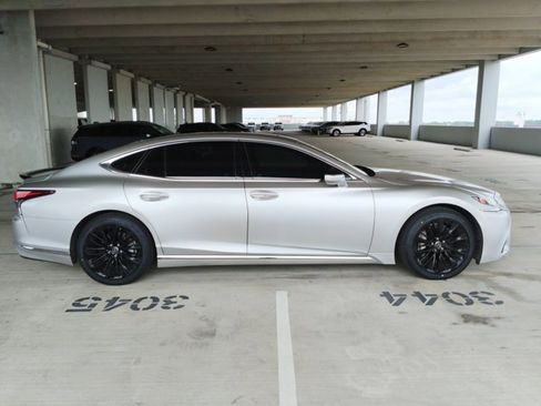 Used 2018 Lexus LS 500 w/ Luxury Package RWD image 4