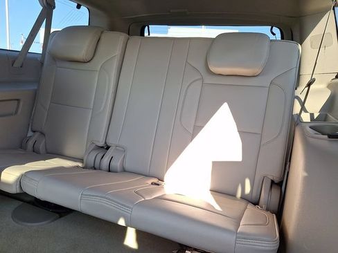 Used 2018 GMC Yukon XL Denali w/ Denali Ultimate Package AWD/4WD image 9