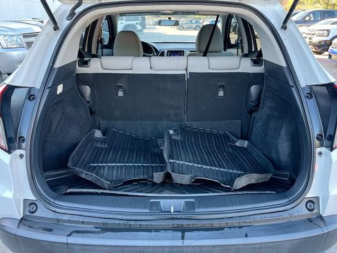 Used 2022 Honda HR-V LX image 23